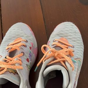 size 6.5 limited edition super smoothie paul george basketball shoes